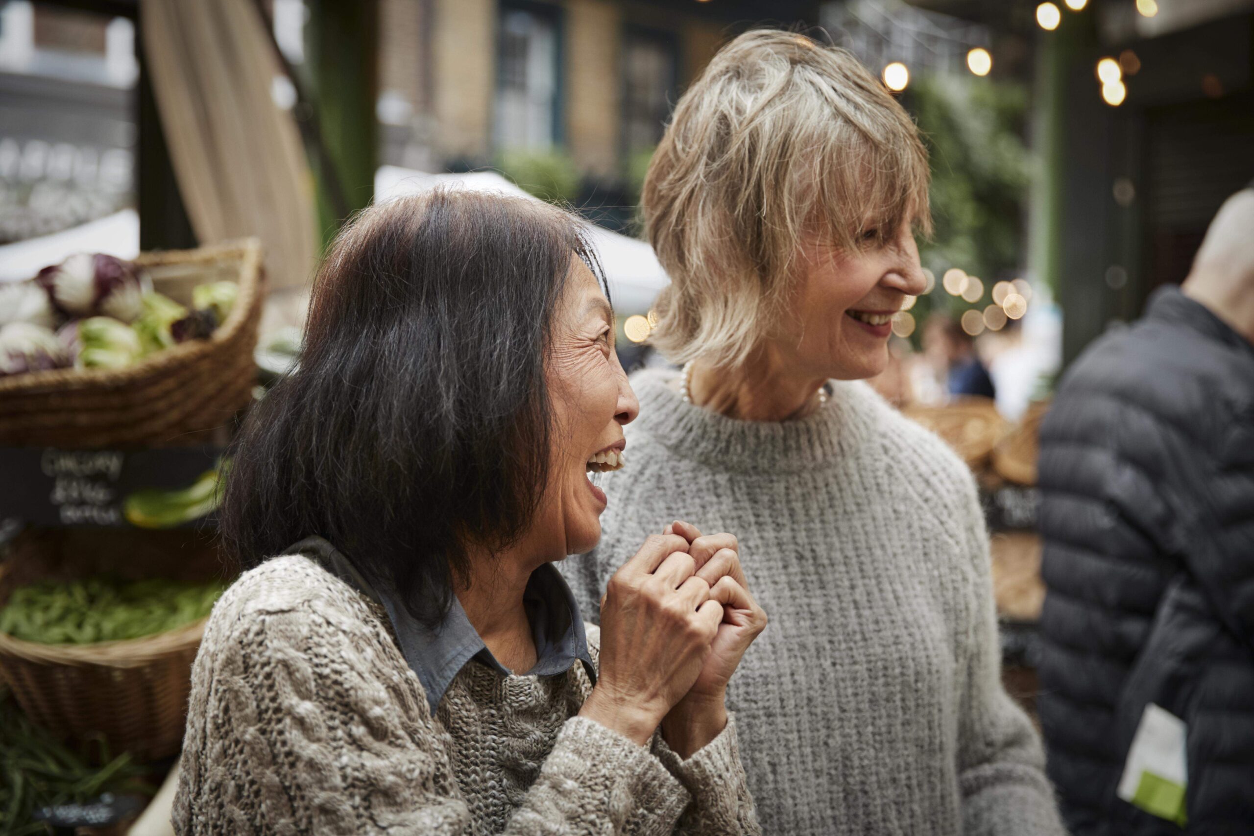 medium-shot-happy-women-store